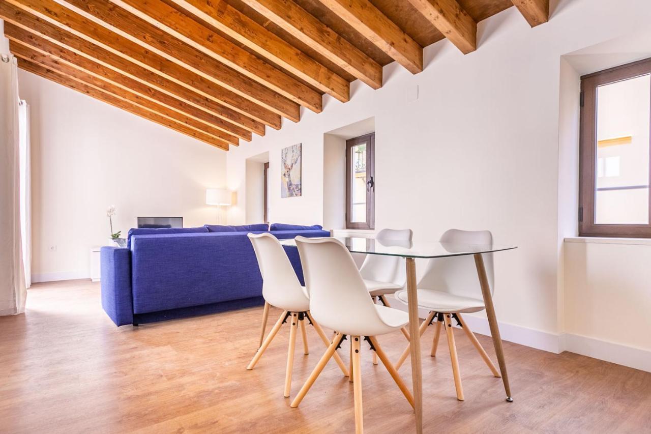 Stunning Apartment In Central Seville Exterior photo