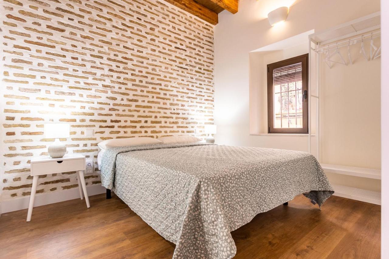 Stunning Apartment In Central Seville Exterior photo