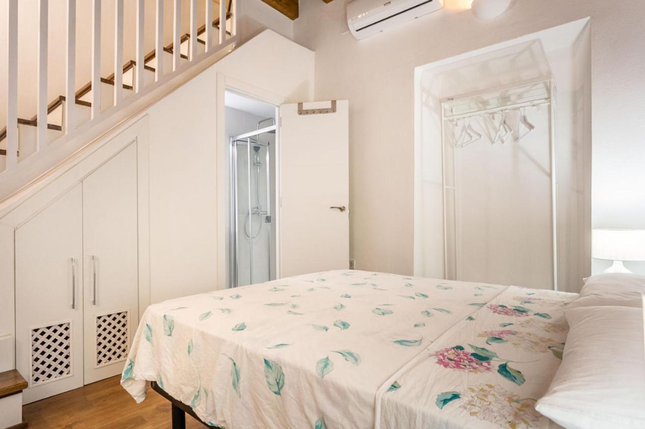 Stunning Apartment In Central Seville Exterior photo