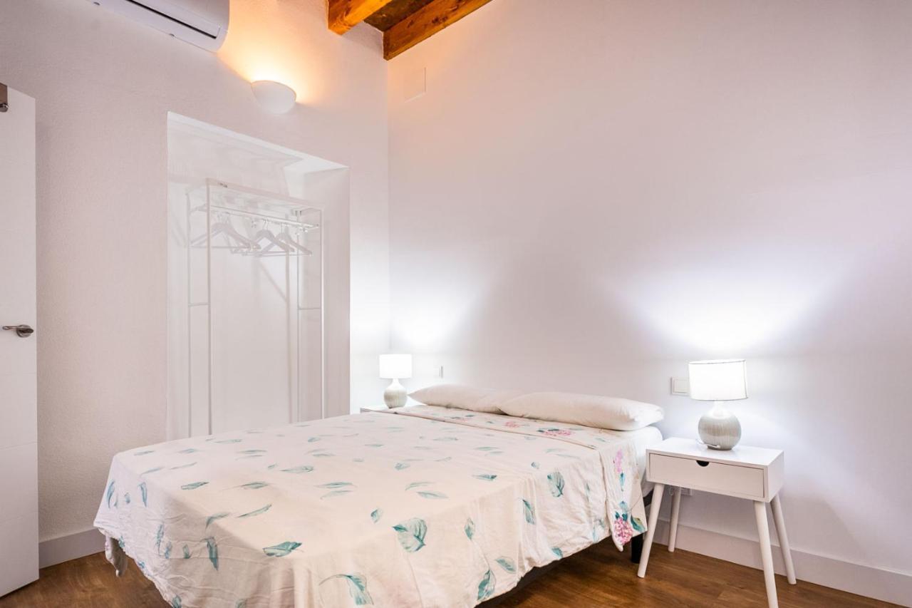 Stunning Apartment In Central Seville Exterior photo