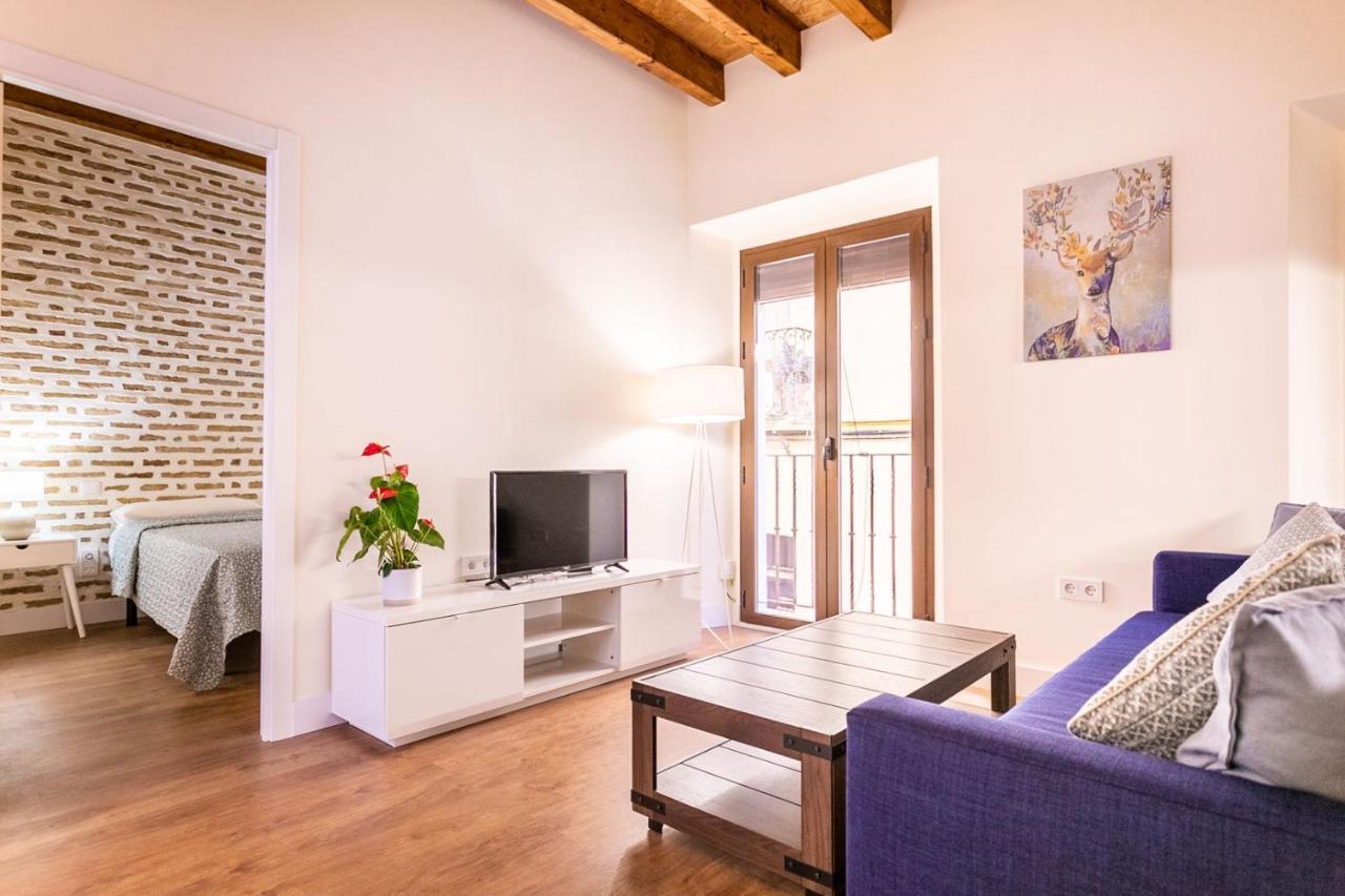 Stunning Apartment In Central Seville Exterior photo