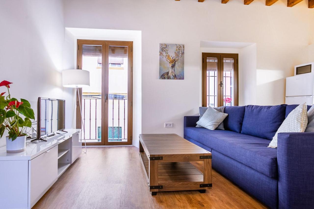 Stunning Apartment In Central Seville Exterior photo